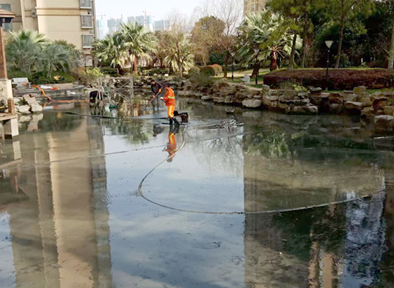 大观景观池淤泥清理